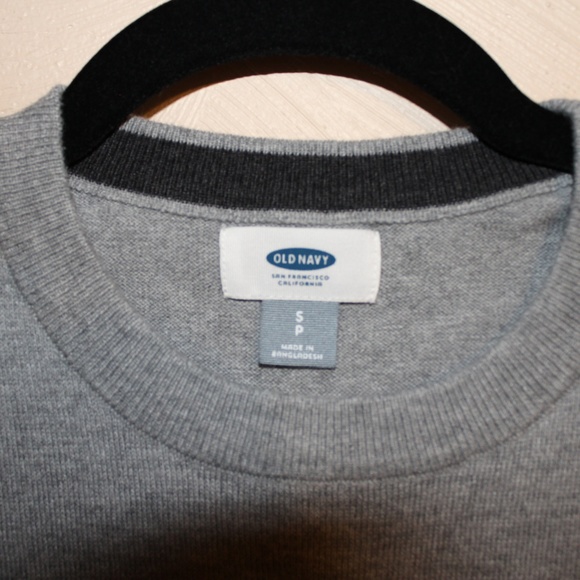 Old Navy Grey Sweater - Picture 2 of 3